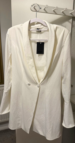 Nbd white button long - long, sleeve