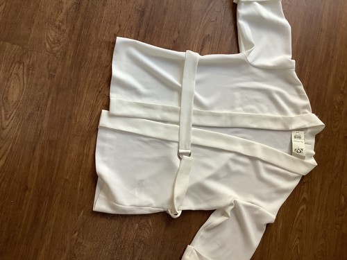 Size white jacket - 4,